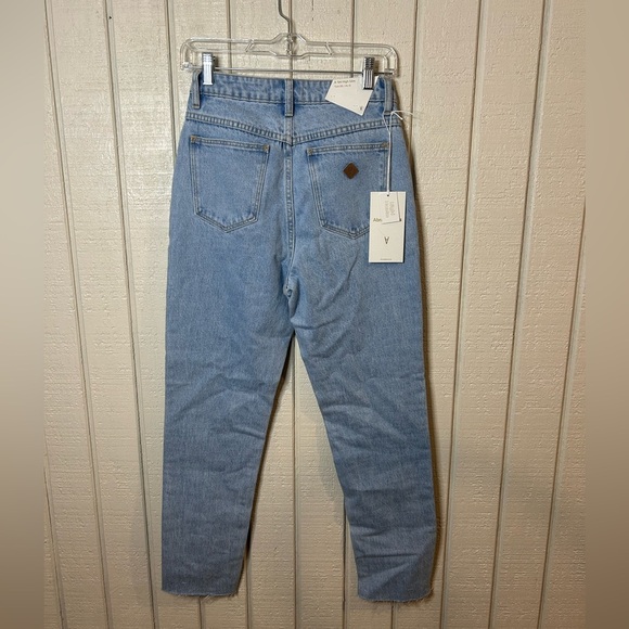 NEW Abrand A 94 High Slim Jeans in Walk Away, size 26. - Picture 5 of 7
